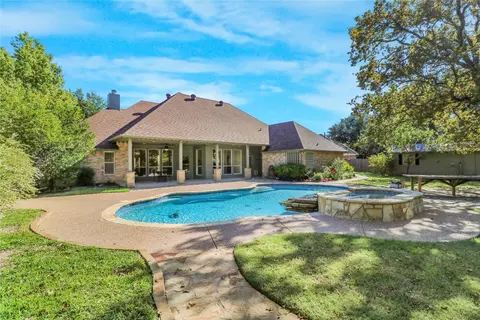 3202 Golden Oaks Cir, Granbury, TX 76049