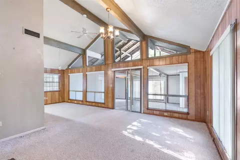 104 Garden Ln, Gun Barrel City, TX 75156