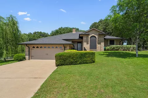 5124 Largo Dr, Granbury, TX 76049