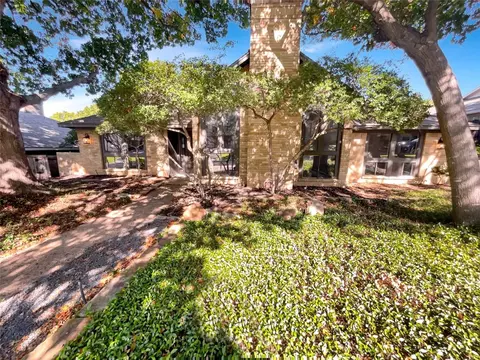 8911 Gunnison Dr, Dallas, TX 75231