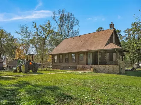 558 Hanson Dr, Doyline, LA 71023
