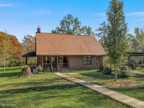 558 Hanson Dr, Doyline, LA 71023 photo 2