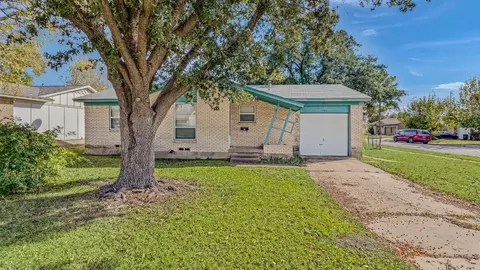 1302 Summit St, Mesquite, TX 75149