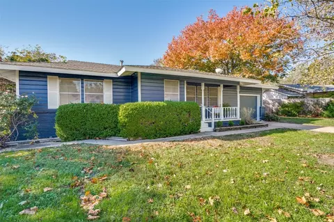 400 Richmond Ln, Waxahachie, TX 75165