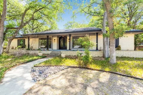 1819 Woodside Dr, Arlington, TX 76013