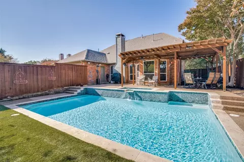 3120 Glenmere Ct, Carrollton, TX 75007
