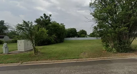 407 W Enon Ave, Everman, TX 76140
