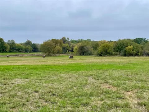 9231 Myrtlewood Dr, Grandview, TX 76050