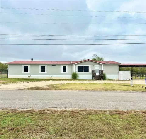 165 Mustang Dr, Stephenville, TX 76401