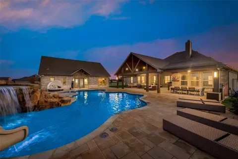 15088 Layden Farms Ln, Talty, TX 75126