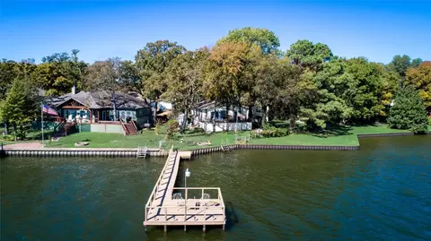 220 Southlake Dr, Mabank, TX 75156