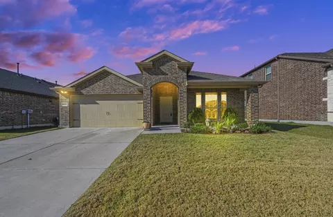 4101 Spur Trail Dr, Denton, TX 76208