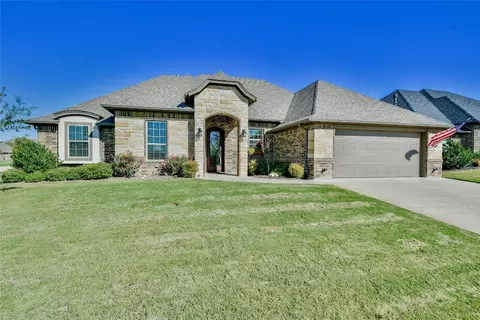 917 Pate St, Granbury, TX 76048