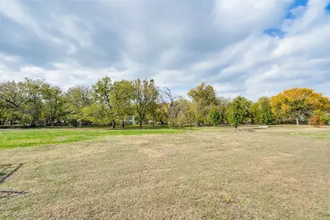831 Country Club Rd, Lucas, TX 75002