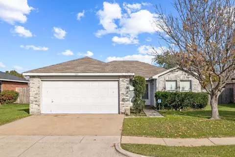 1009 Mazourka Dr, Arlington, TX 76001