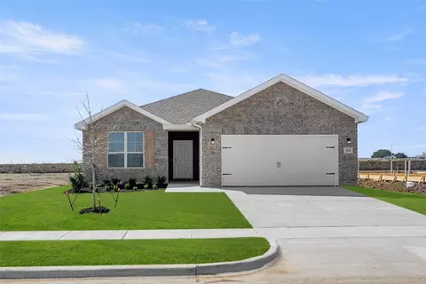 114 Honey Bee Dr, Cleburne, TX 76031