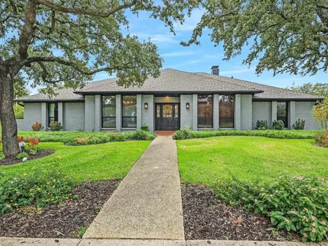 7712 Turnberry Ln, Dallas, TX 75248
