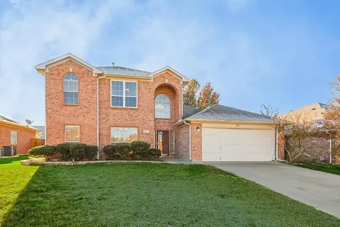 606 Coal Creek Dr, Mansfield, TX 76063