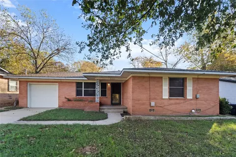 1406 Woodlawn Blvd, Denison, TX 75020