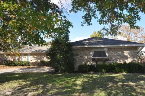 3402 Bonnie Lea St, Greenville, TX 75402