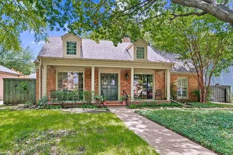 3818 W Beverly Dr, Dallas, TX 75209