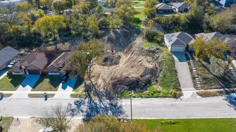 2743 NW 17th St, Fort Worth, TX 76106
