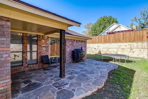10714 Lone Pine Ln, Fort Worth, TX 76108