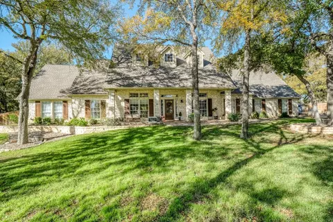 112 Oakview Dr, Hudson Oaks, TX 76087