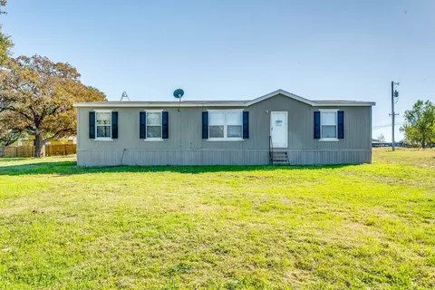 200 Sorrel Ct, Stephenville, TX 76401