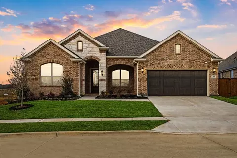 300 Big Sky Cir, Argyle, TX 76226