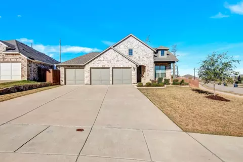 14657 Martin Creek Cv, Roanoke, TX 76262