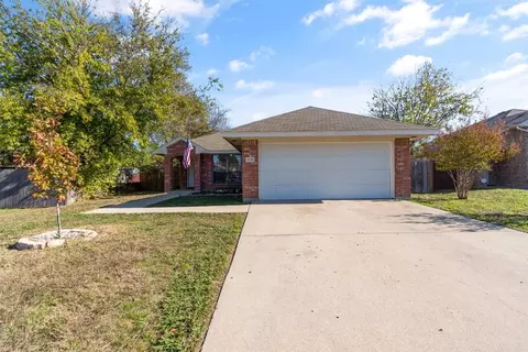 1928 Christopher Dr, Fort Worth, TX 76140