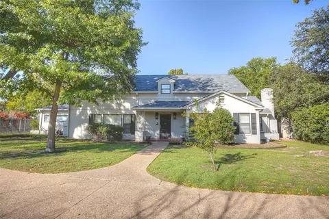 6332 Curzon Ave, Fort Worth, TX 76116
