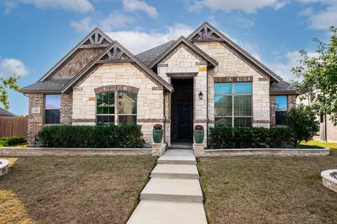 122 Laurel Oak Dr, Red Oak, TX 75154