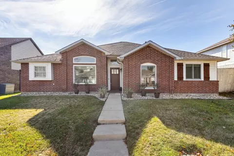 988 Cassion Dr, Lewisville, TX 75067