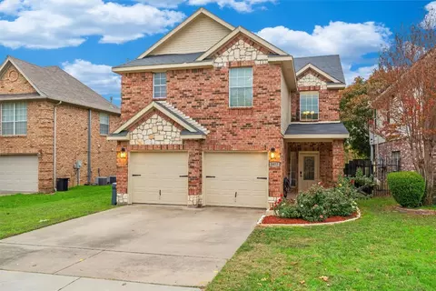 3977 Silver Meadow Ln, Grand Prairie, TX 75052