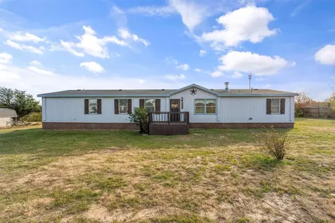 19 Sunny Ln, Burleson, TX 76028