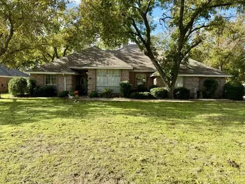 8902 Bellechase Rd, Granbury, TX 76049