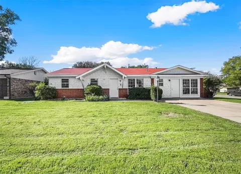 1801 Glenwick Ln, Irving, TX 75060