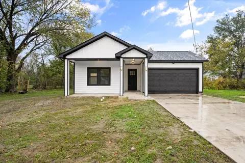 1211 E 4th Ave, Corsicana, TX 75110