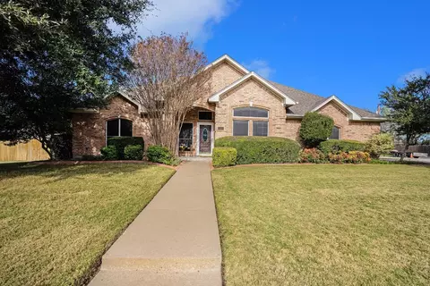 1800 Quail Holw, Cleburne, TX 76033