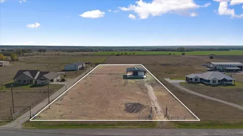 630 N Armstrong Rd, Venus, TX 76084