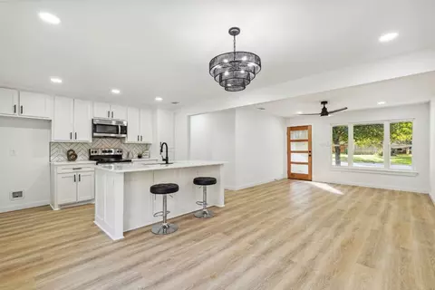 2015 Southridge Dr, Arlington, TX 76010