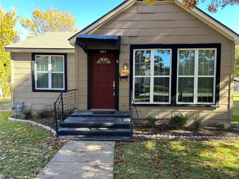 503 S Houston St, Kaufman, TX 75142