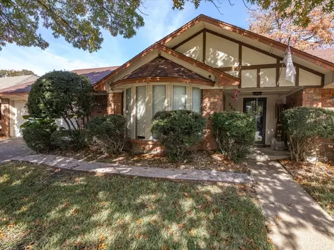 5227 Overridge Dr, Arlington, TX 76017