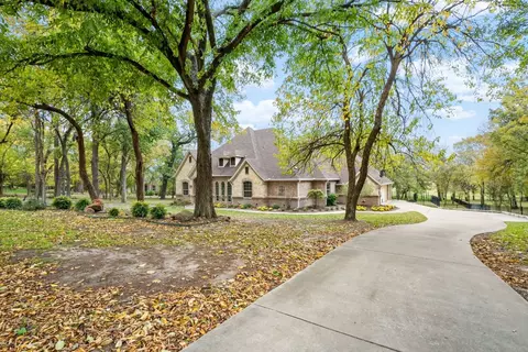 4301 Silver Mesa Ln, Fort Worth, TX 76108