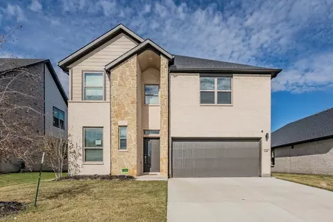 648 Erin Hills Dr, Red Oak, TX 75154