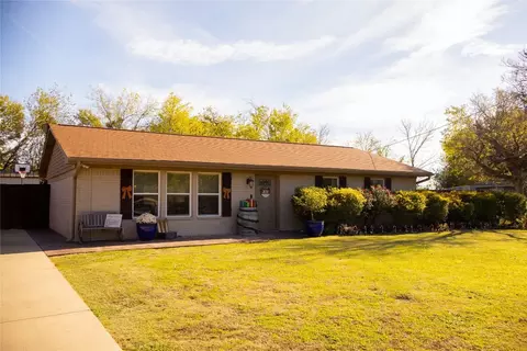 1223 Pecan Ave, Wills Point, TX 75169