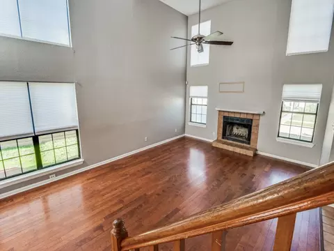 143 Hunter Dr, Cedar Hill, TX 75104