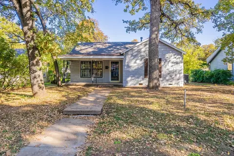 1708 Robinwood Dr, Fort Worth, TX 76111